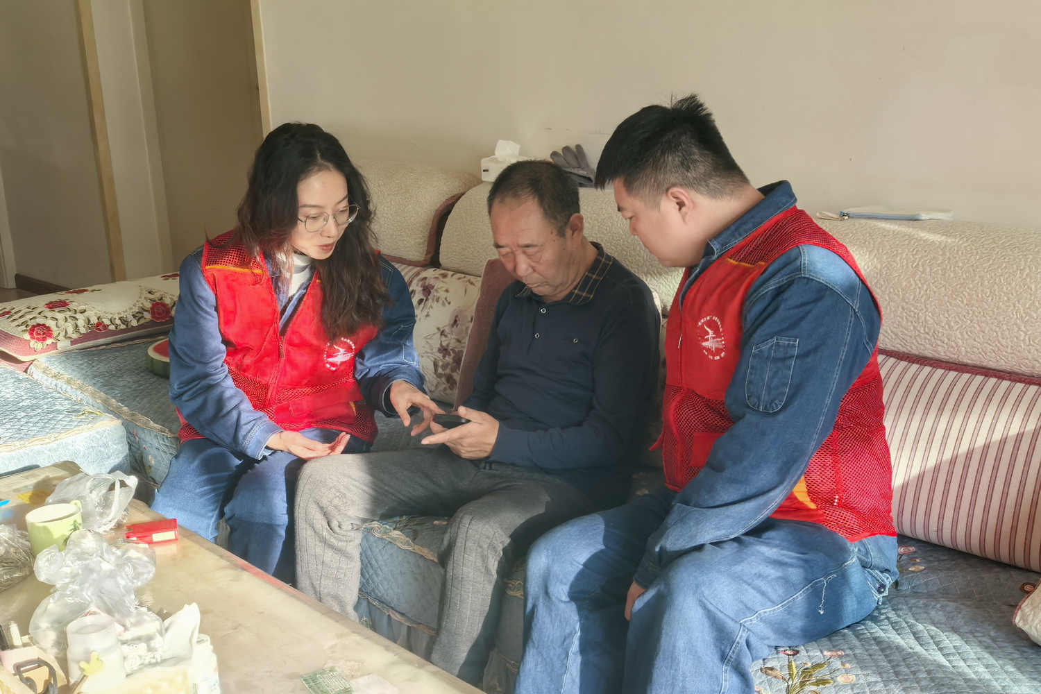 刘家峡水电厂:“情暖夕阳”志愿服务在寒冬<span class= 刘家峡水电厂:“情暖夕阳”志愿服务在寒冬<span class=